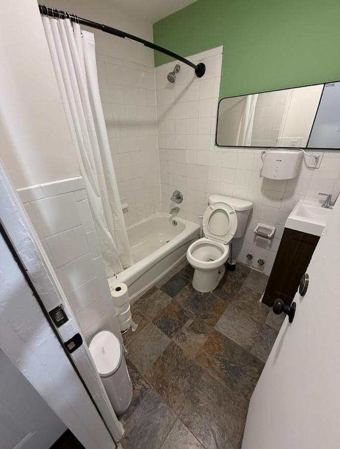 East Harlem Hostel نيو يورك المظهر الخارجي الصورة